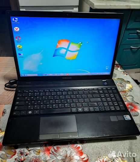 Ноутбук Samsung 305V5A-T05