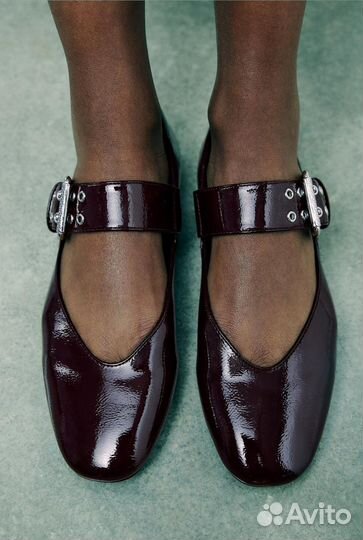 Лакированные балетки Zara цвет бургунди