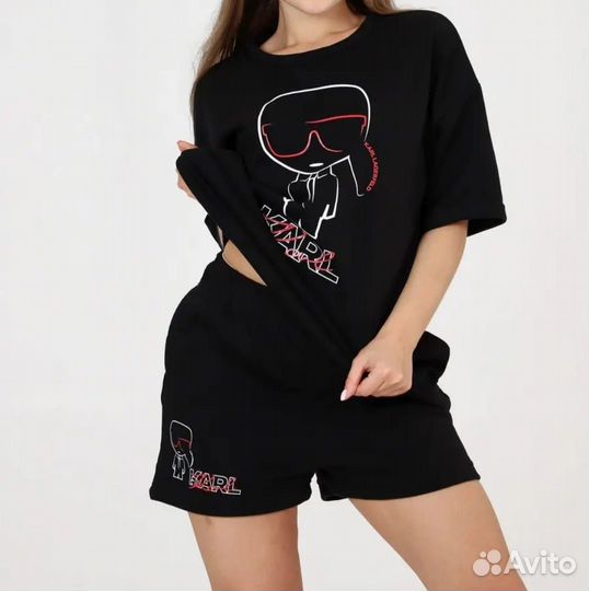 Спортивный костюм женский