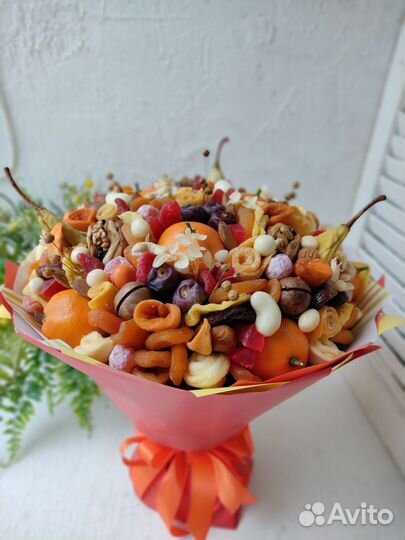 Съедобные букеты из орехов и сухофруктов и фруктов