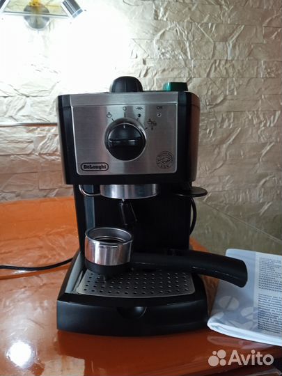 Кофеварка рожковая delonghi