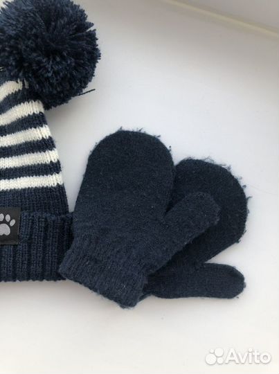 Шапка и варежки Sinsay