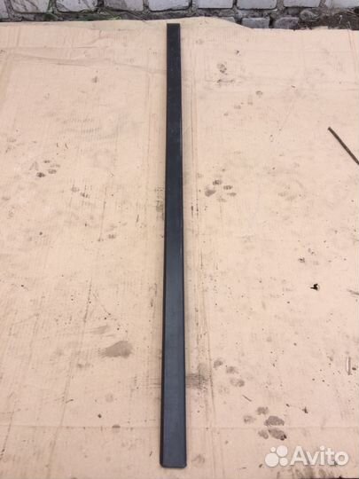 Молдинг передней правой двери BMW E39