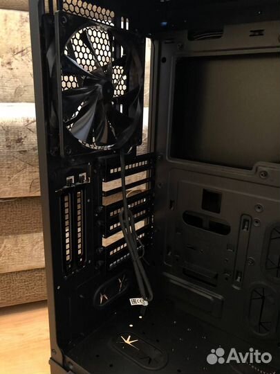 Корпус для пк Thermaltake Core X71 Tempered Glass