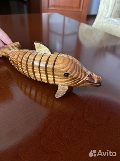 Осетр из натурального дерева