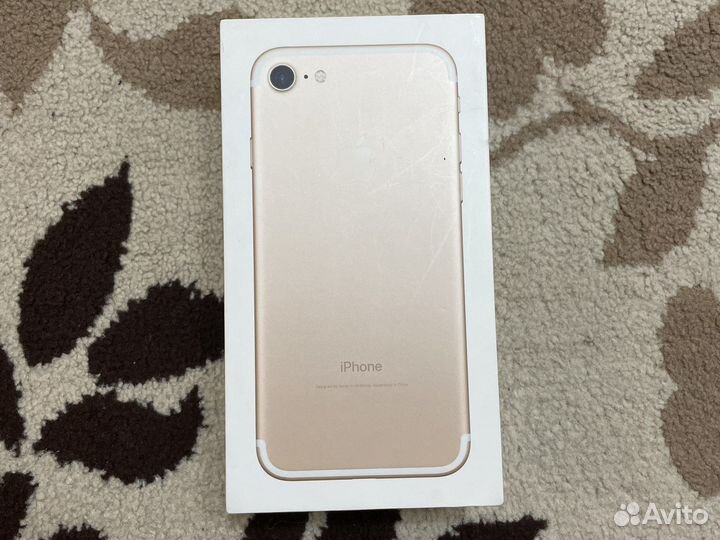 Коробка от iPhone 7