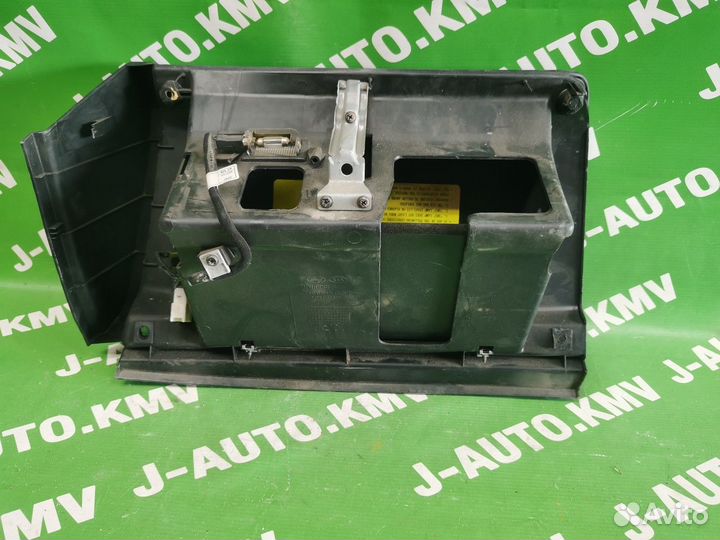 Бардачок Kia Rio