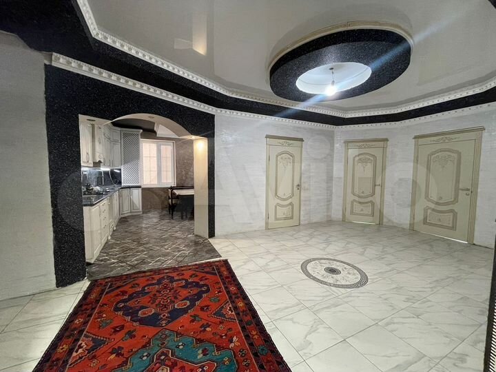 Дом 189 м² на участке 10 сот.