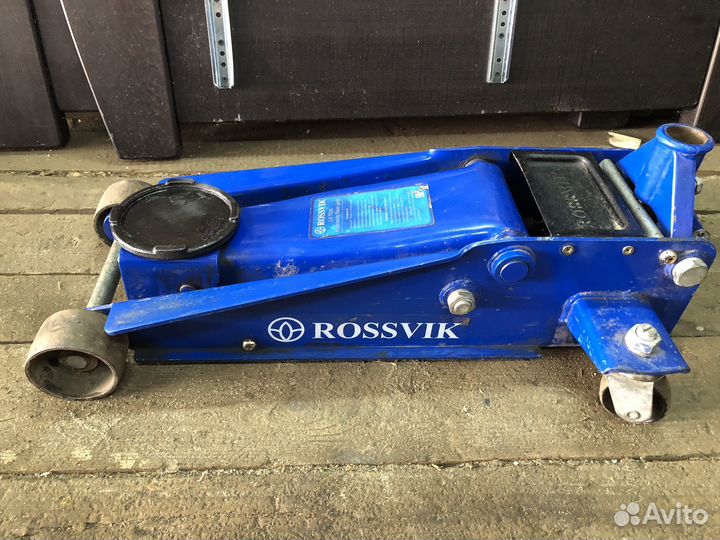 Домкрат гидравлический подкатной 3 т б/у