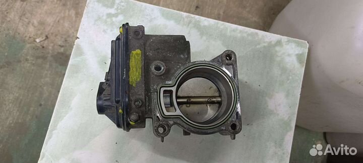 Дроссельная заслонка ford focus 2- 2.0L