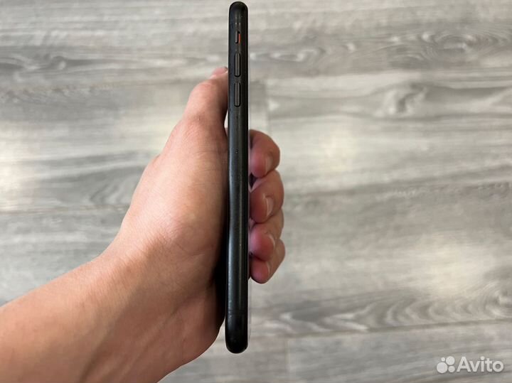 Телефон iPhone XR идеал
