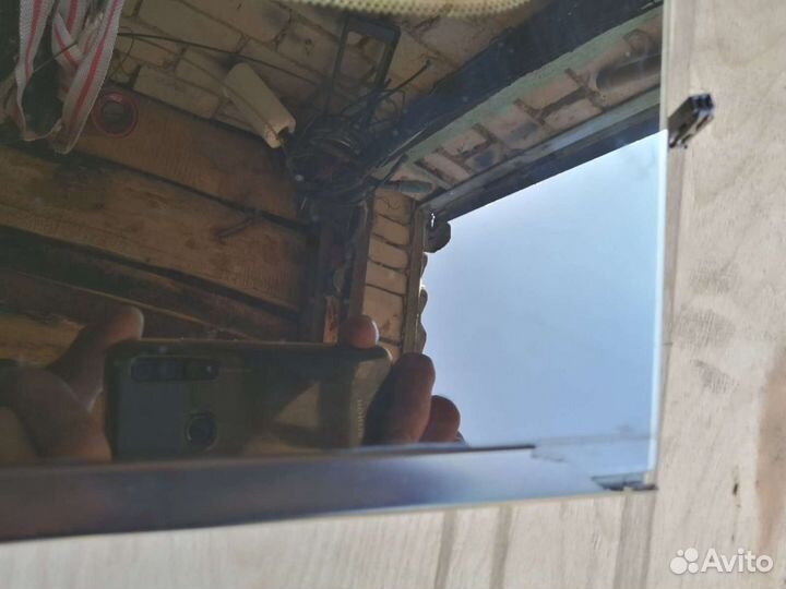 Стекло заднее левое Toyota LC 120 c уплотнением