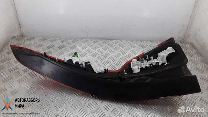 Фонарь задний левый Volvo V50 2005 30678749