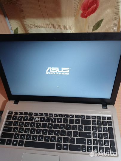 Ноутбук asus
