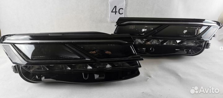 VW touareg 761 III фары левая И правая