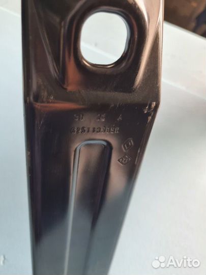 Рамка радиатора LADA Largus 2016