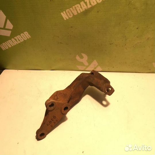 Кронштейн Мазда Протеже 323 Фамилия