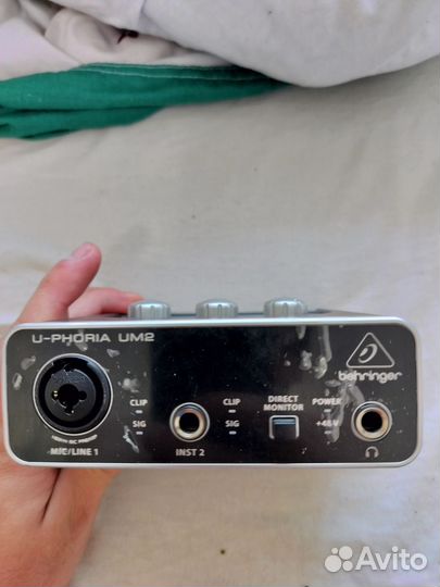 Behringer U-phoria UM2