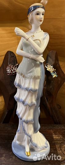 Статуэтка девушка