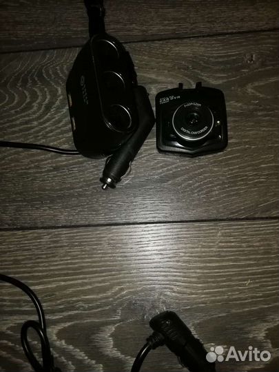 Продаю видеорегистратор, разветвитель