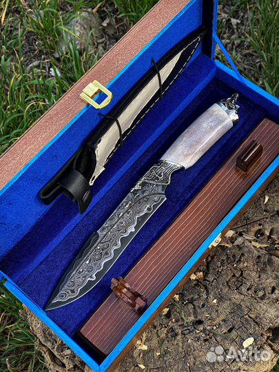 Нож из дамасской стали