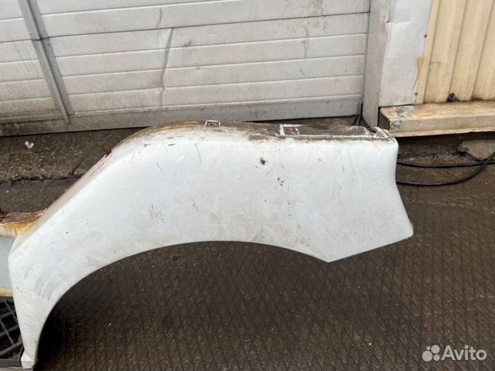 Крыло переднее левое Renault Midlum 2005