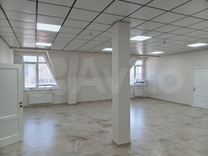 Свободного назначения, 2100 м²