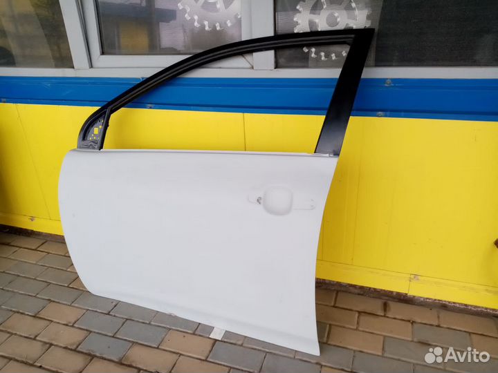 Дверь передняя левая Toyota Corolla