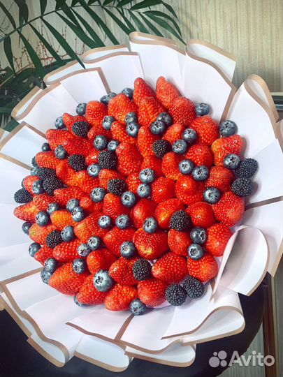 Букет из ягод