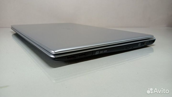 Acer v5-551 AMD A8-4555M/ AMD HD7600M/ 6Gb/ SSD