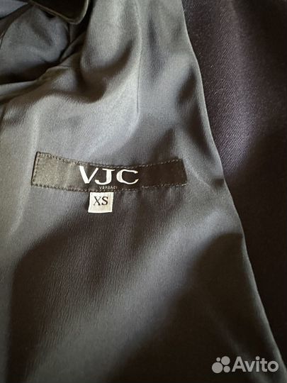 Пальто Versace VJC