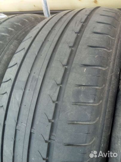Goodyear EfficientGrip 235/60 R17 102