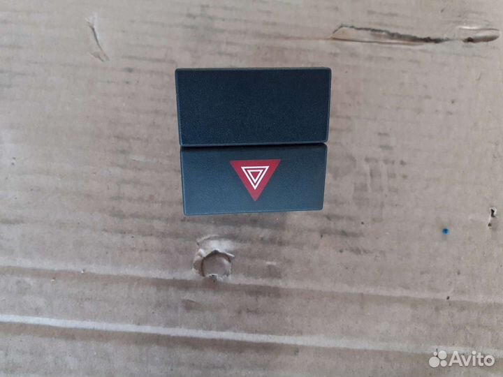 Кнопка аварийной сигнализации Опель Мерива A