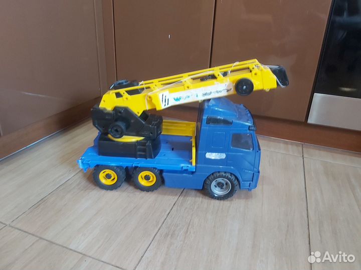 Машина кран игрушка
