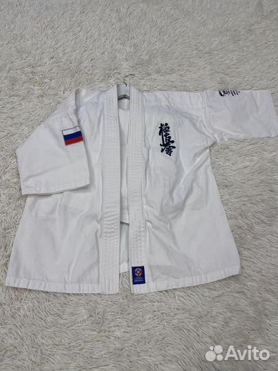 Кимоно и защита для каратэ киокушинкай