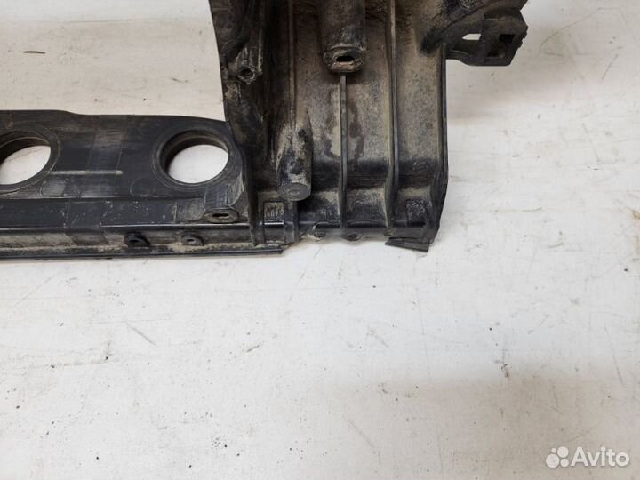 Панель передняя (телевизор) передний Kia K5 1