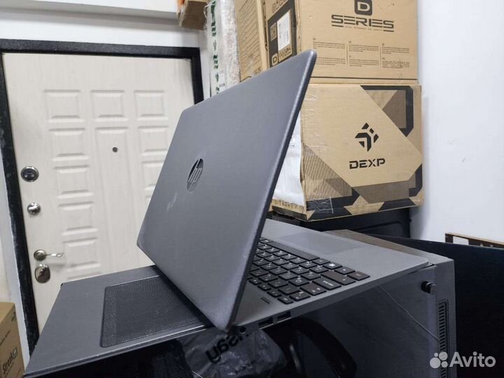 Мощный ноутбук HP i5-1035G1 8gb SSD 256gb FHD