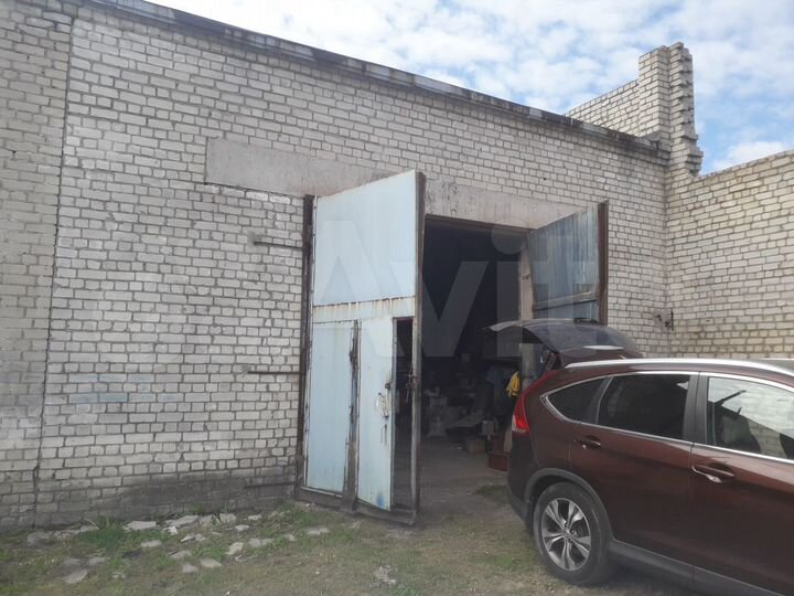 Гараж, > 30 м²