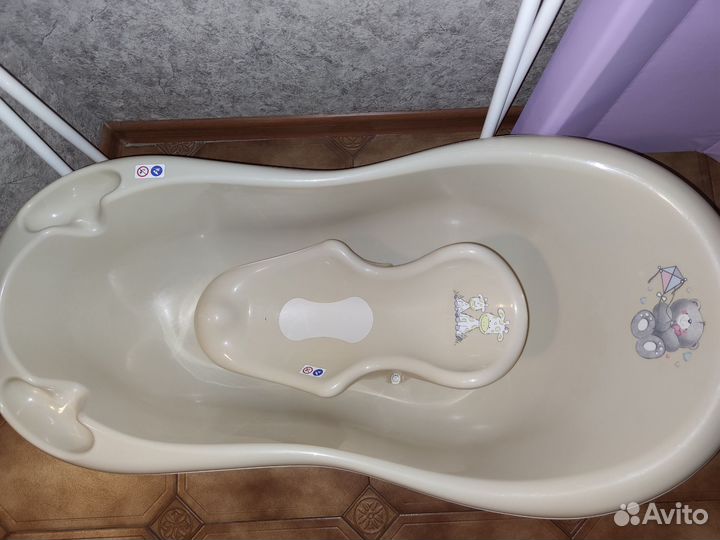 Ванночка для купания с горкой и пеленальник