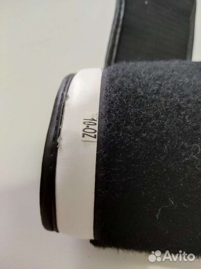 Боксерские перчатки 10 oz