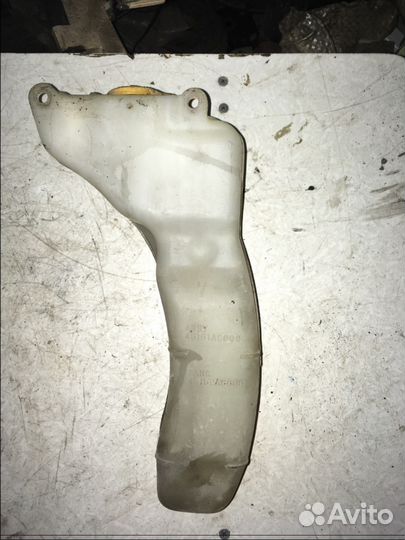 Расширительный бачок Subaru Legacy B11