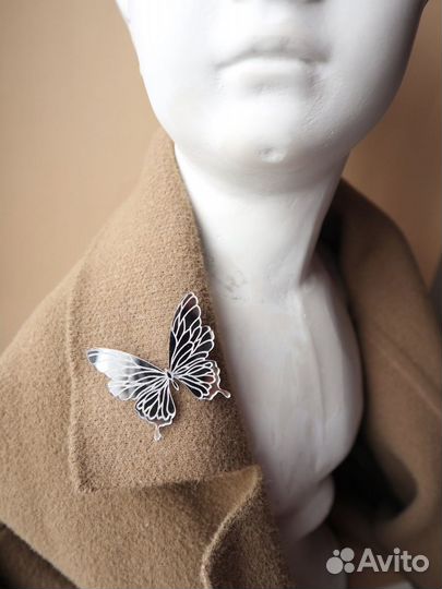 Необыкновенная брошь бабочка Золото/Серебро
