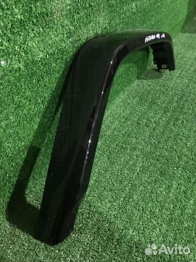 Накладка/расширитель крыла/арки передний правый Me