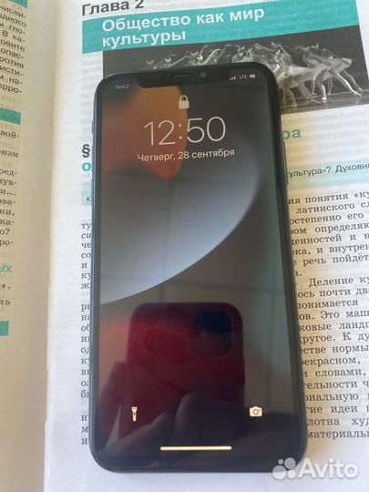 Телефон iPhone 10