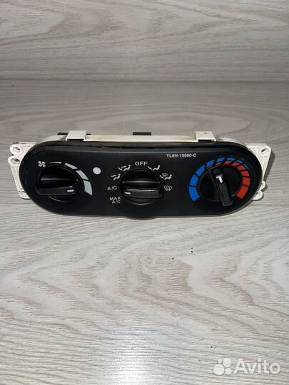 Блок управоерия печкой мазда трибут