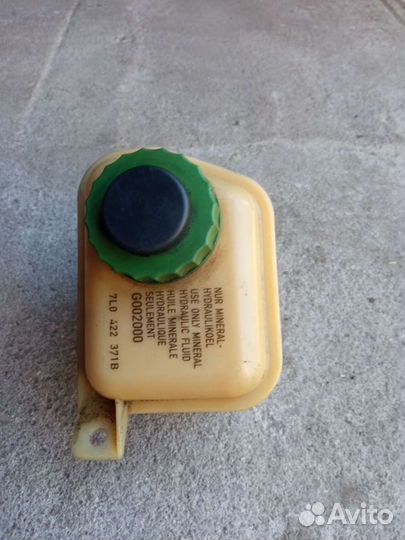 WV Touareg 7L бачок гидроусилителя 7L0422371B гур