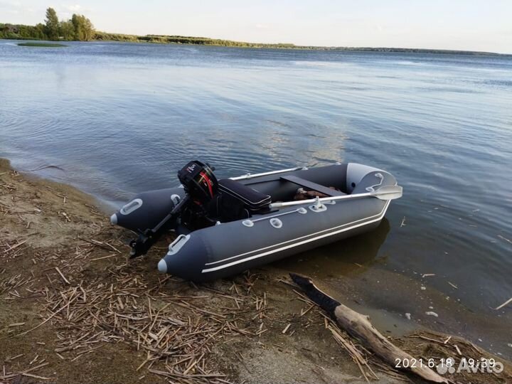 Продам комплект лодка аква 3200 нднд,мотор HDX 5л
