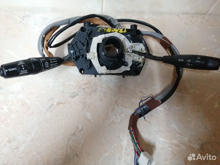 Подрулевой переключатель на шевроле треккер 2000г