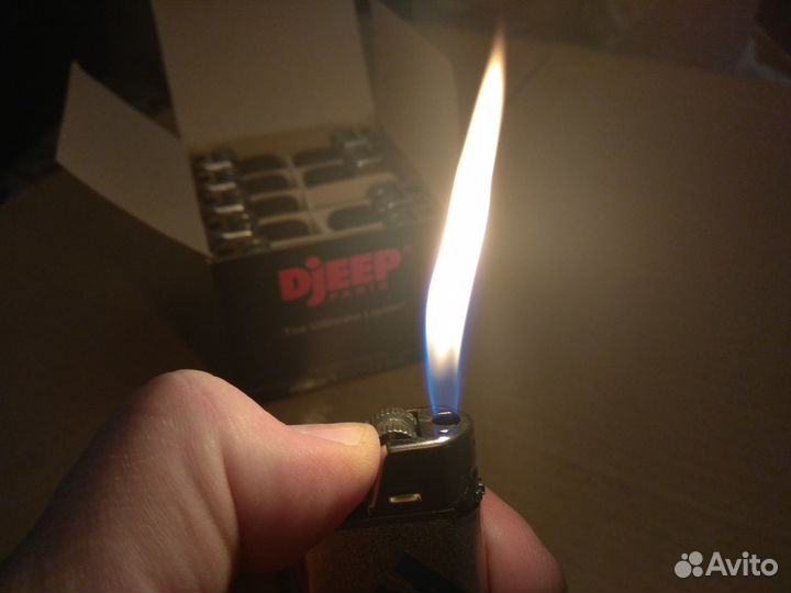 Зажигалка L&M