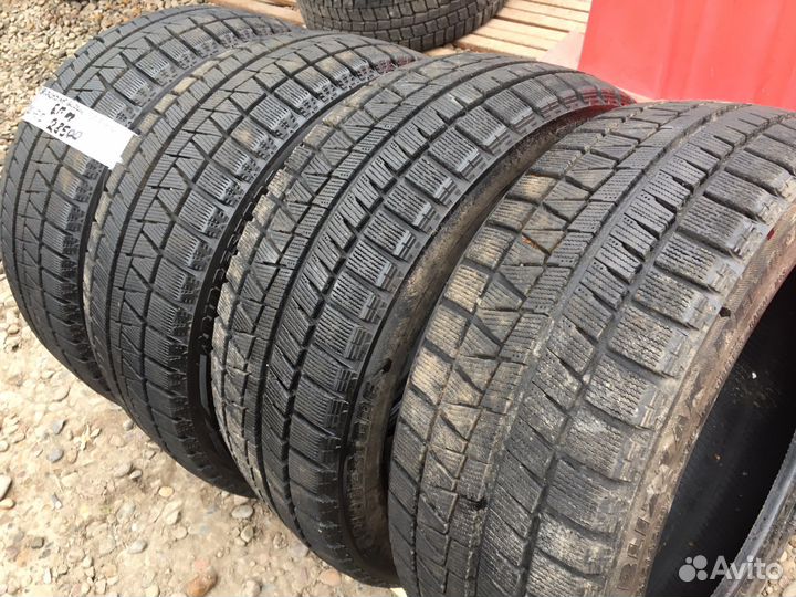 Bridgestone Blizzak Revo2 215/45 R17